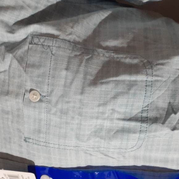 NWT Seapointe Short Sleeve Button Down Shirt - Large - Teal - Picture 6 of 7